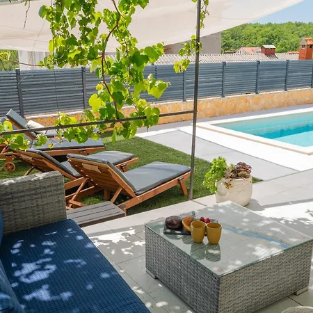 Luxury Kristina With Heated Pool Near Omis For 12 Guests Villa Tugare