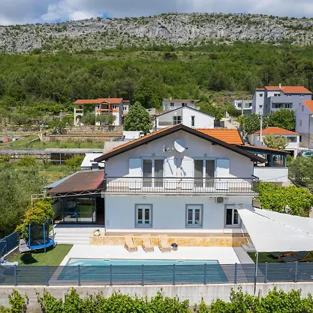 Villa Luxury Kristina With Heated Pool Near Omis For 12 Guests