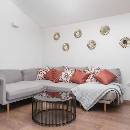 Villa Luxury Kristina With Heated Pool Near Omis For 12 Guests Tugare