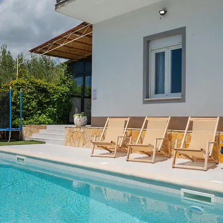 Villa Luxury Kristina With Heated Pool Near Omis For 12 Guests Tugare