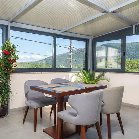 House Kristina With Heated Pool, 10pax Villa Tugare