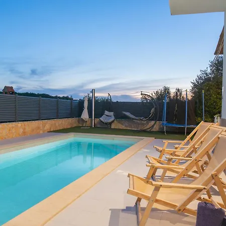Villa Luxury Kristina With Heated Pool Near Omis For 12 Guests *