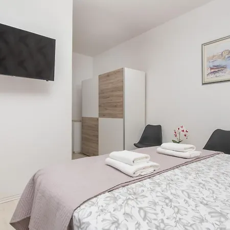 Villa Luxury Kristina With Heated Pool Near Omis For 12 Guests